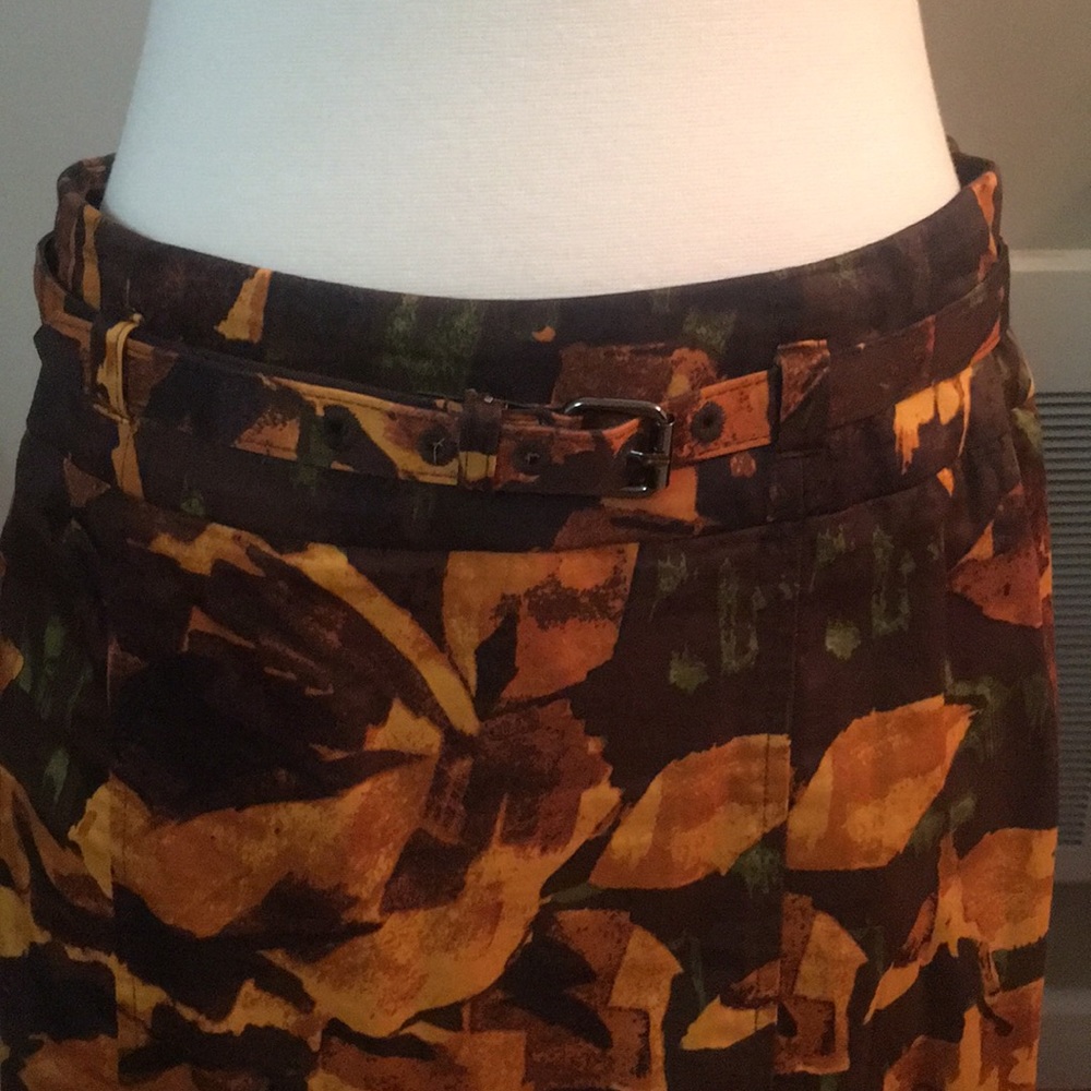Gorgeous NY&CO fall skirt - Picture 2 of 4